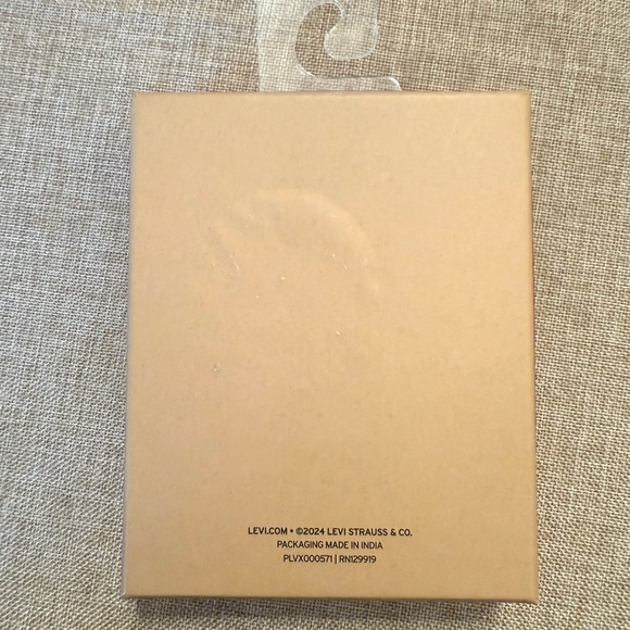 LEVI'S, MENS BLACK TRI FOLD MEN'S WALLET, RFID PROTECTION - Picture 10 of 10